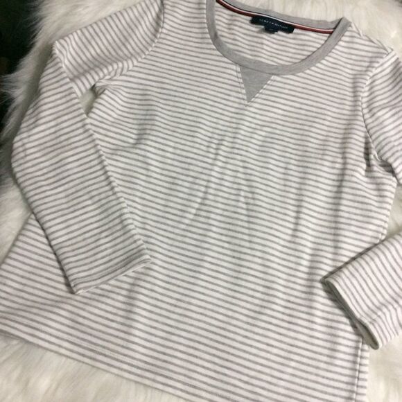 Stripped Tommy Hilfiger Top - Picture 5 of 10